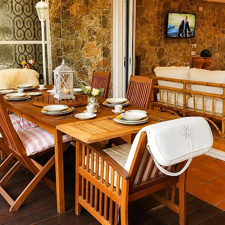 Elegante Avec Terrasse A 100m De La -