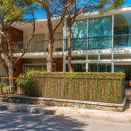 Casa de vacances Elegante Avec Terrasse A 100m De La -